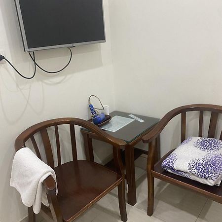 Nam Cuong Motel - Phong Don Co Cua So Thoang Mat Khep Kin - Thang May Ханой Екстер'єр фото