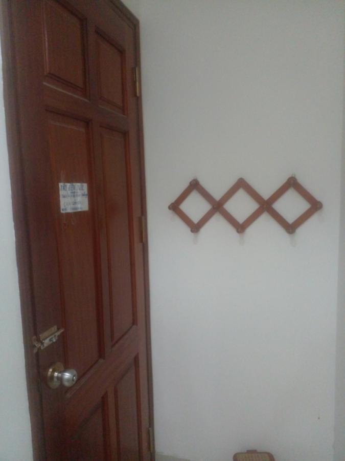 Nam Cuong Motel - Phong Don Co Cua So Thoang Mat Khep Kin - Thang May Ханой Екстер'єр фото